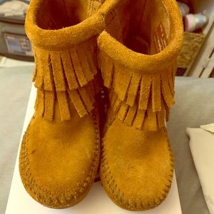 Toddler Girls Minnetonka Thea Double Fringe Boot.
